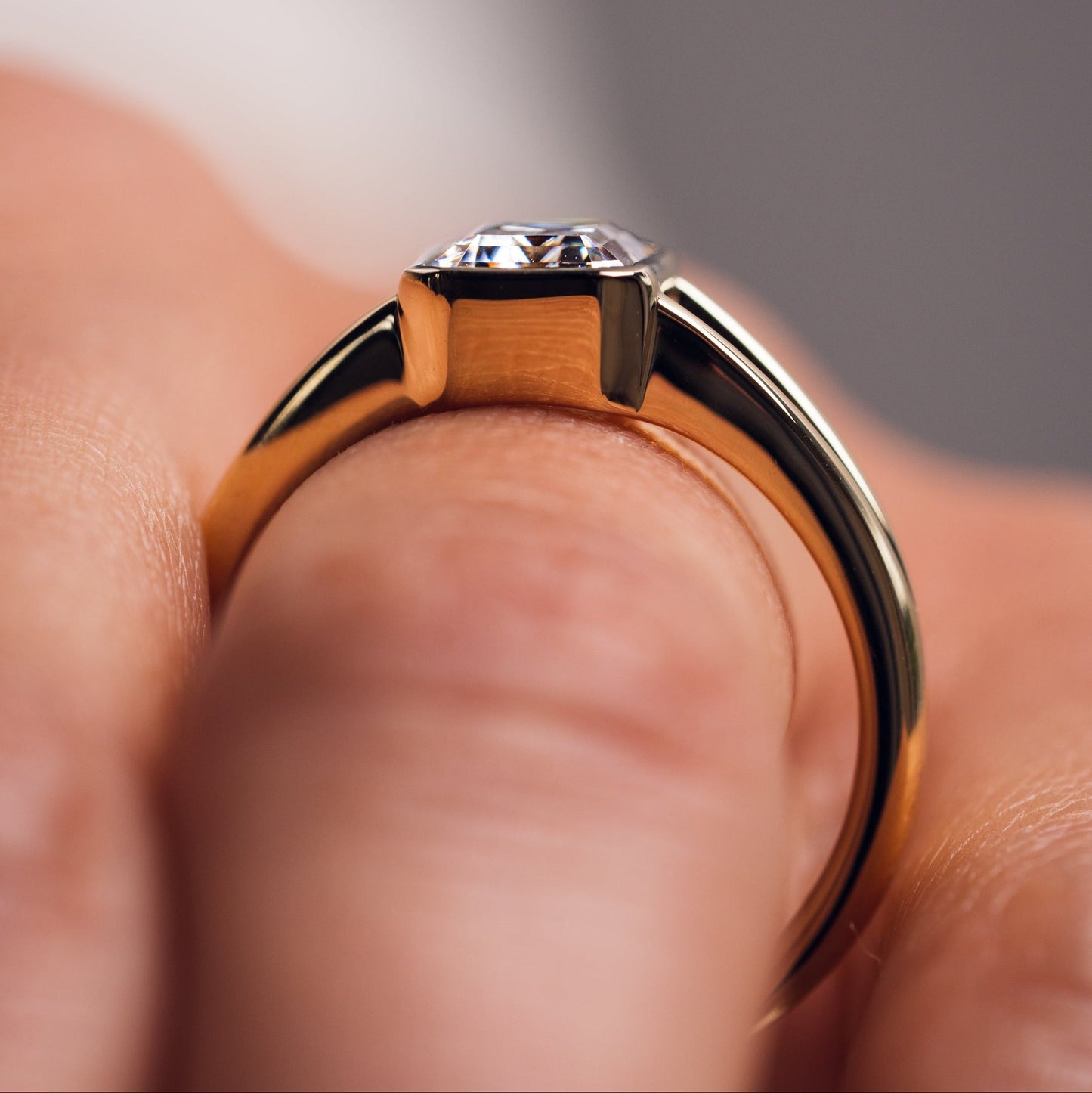 1.6 CT Emerald Solitaire & Split Shank Moissanite Engagement Ring