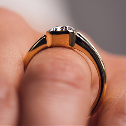 1.6 CT Emerald Solitaire & Split Shank Moissanite Engagement Ring