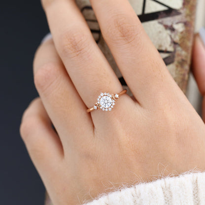 0.41 CT Round Cluster Moissanite Engagement Ring